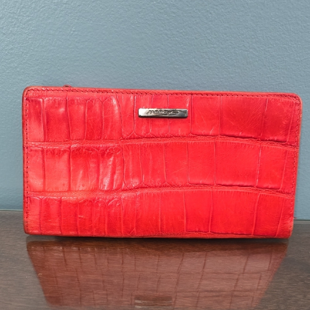 SOLD***Fossil Genuine Leather Wallet
